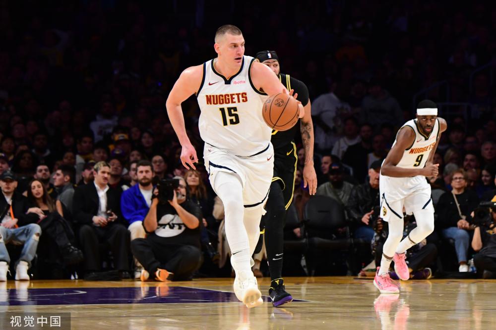 都展现出冷 都展现出冷